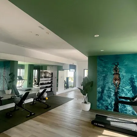 Sunset Cliffs Luxury With Sea View Μπένιντορμ